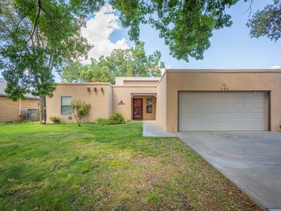 703 Garden Pl