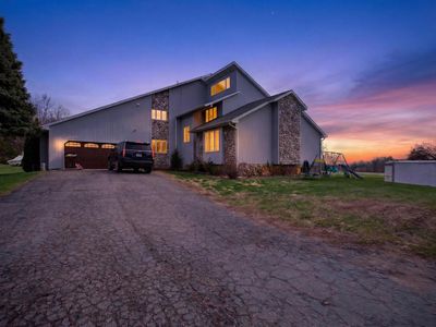 7551 Tucker Ln