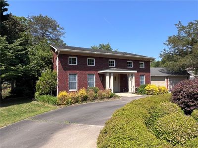109 Buckingham Rd