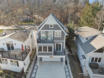 422 South Lakeshore DRIVE