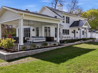 222 E Pleasant STREET