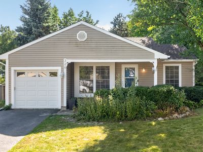 326 Danbury Dr