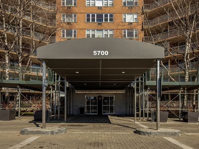 5700 Arlington Ave #2D