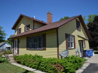 114 W 2nd St