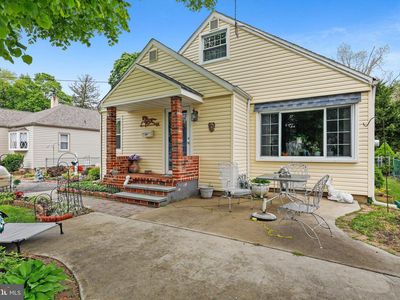 1010 Van Rossum Ave