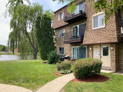 9481 Bay Colony Dr APT 2S