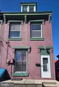 27 N 6th St