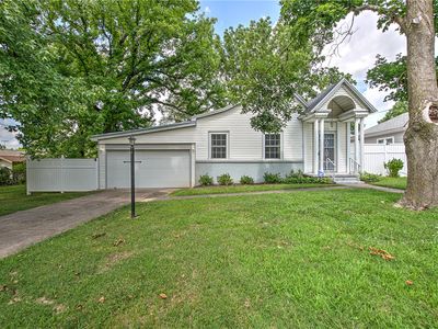 1114 S 4th St
