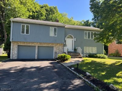 23 Ashwood Dr