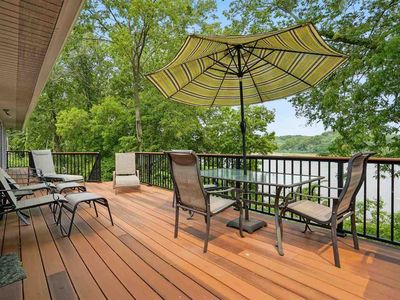 2320 Rice Ridge Ln NE