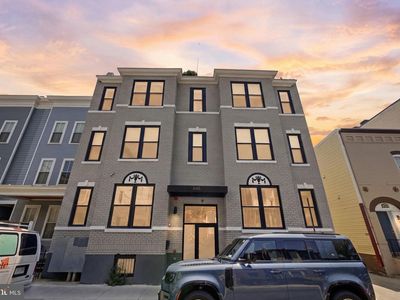 646 Newton Pl NW #203