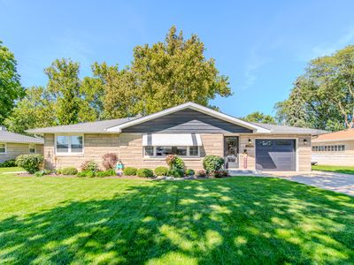 405 Bevan Dr E