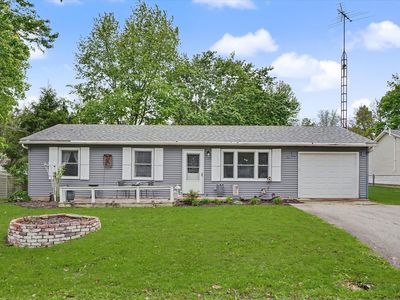 Property at 205 N Jefferson St, Mahomet, IL