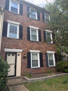 6925 Storch Cir