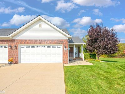 493 Victoria Ln