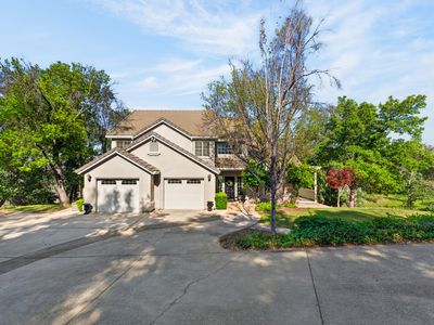 8725 Landmark Cir
