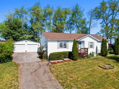 700 Warren Ct