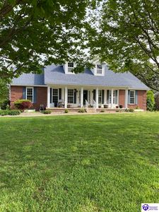 607 Hickory Ln