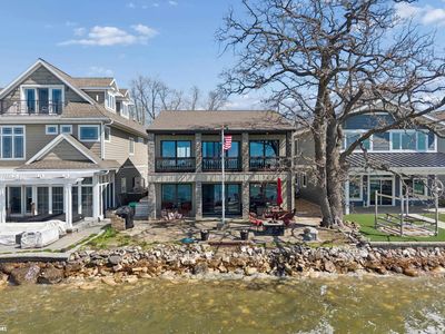 1403 S Lakeview Dr