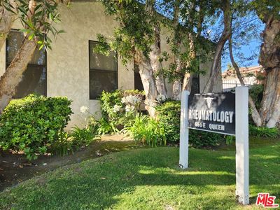 Property at 655 E Queen St, Inglewood, CA