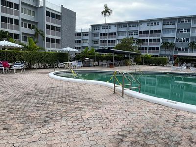 410 SE 2nd St APT 408