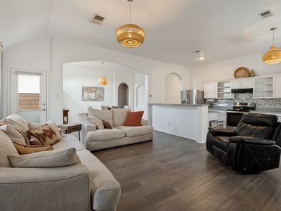 902 Cutting Horse Dr
