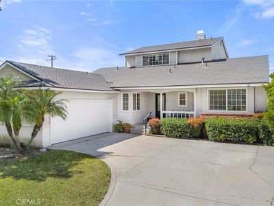 1835 W Chateau Ave