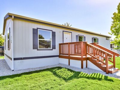 1349 N Meadowland Ln