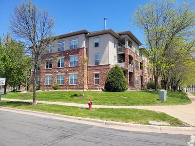 101 Metro Terrace #303