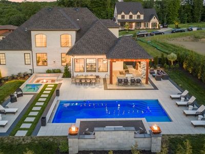 2002 Mallard Ln