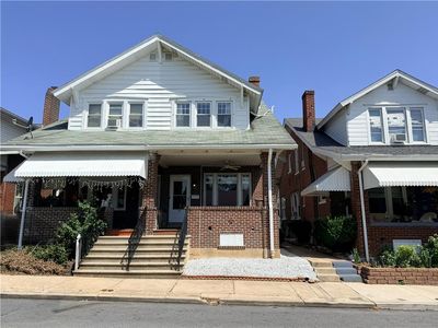 1921 W Green St