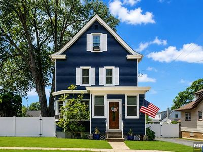 82 Elizabeth Ave