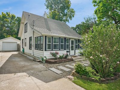 Property at 1035 58th St, Des Moines, IA