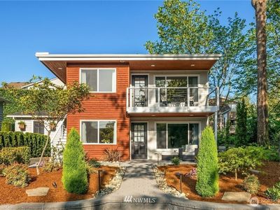 744 -746 3rd Street S