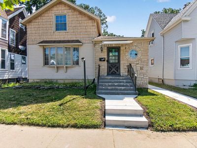 1525 Holmes AVENUE