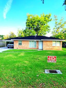 232 Mimosa Ave