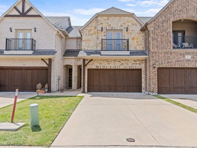 325 Featherstone Trl