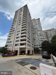 4515 Willard Ave APT 2415S