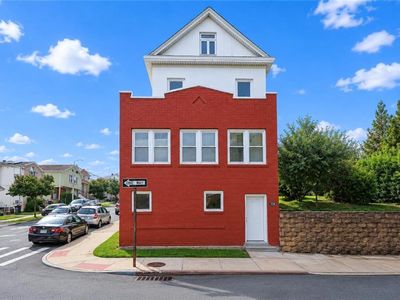 320 Clifton Ave