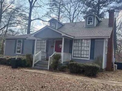 2108 Maywood Dr