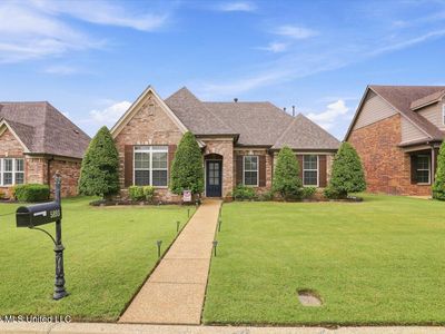 5893 Savannah Pkwy