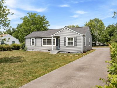 113 Eastland Ave