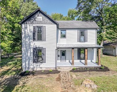 223 W Union St
