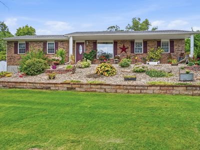 5015 Hickory Hills Dr
