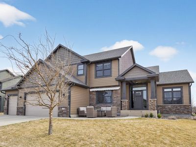 1998 Esther Ln SW