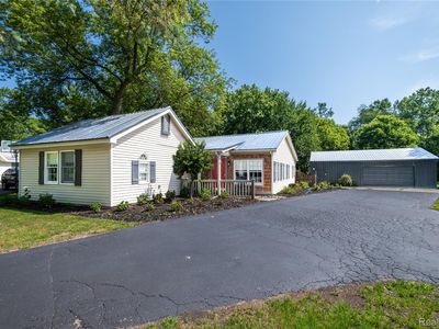 308 N Seymour Rd