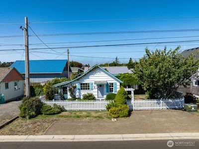 1605 Washington Avenue S