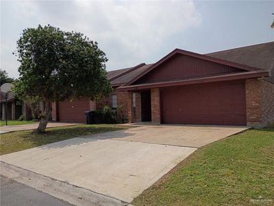 Property at 2104 Lemon Tree Ct, Edinburg, TX