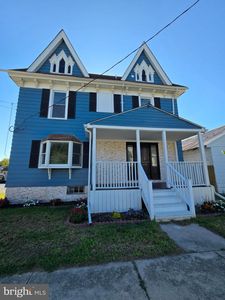 25 Main St