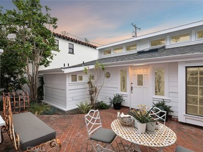 1143 Catalina